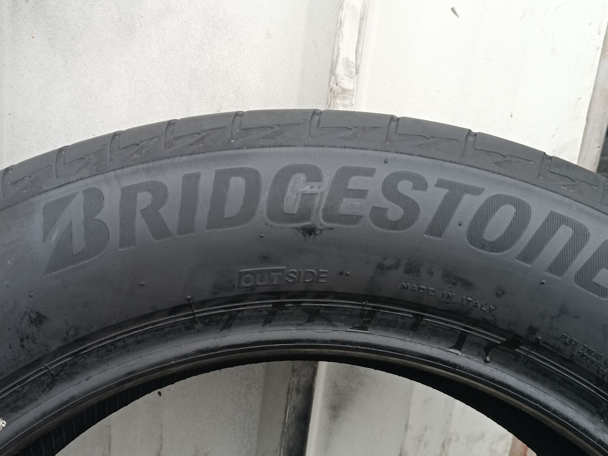 235/55/18 Bridgestone Дот 3021