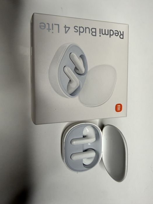 Redmi Buds 4 Lite – Отлично състояние + кутия