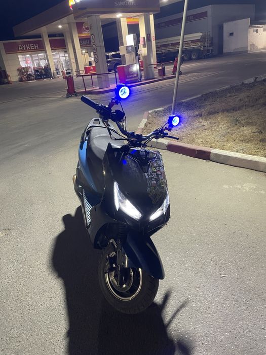 Мопед сатылады м8про Акша керек