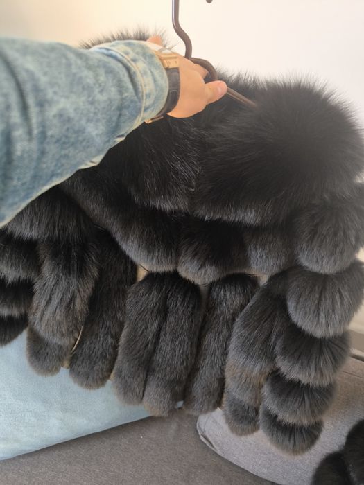 Haina de blana black fox