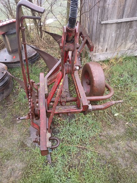 Plug kverneland 3 brazde