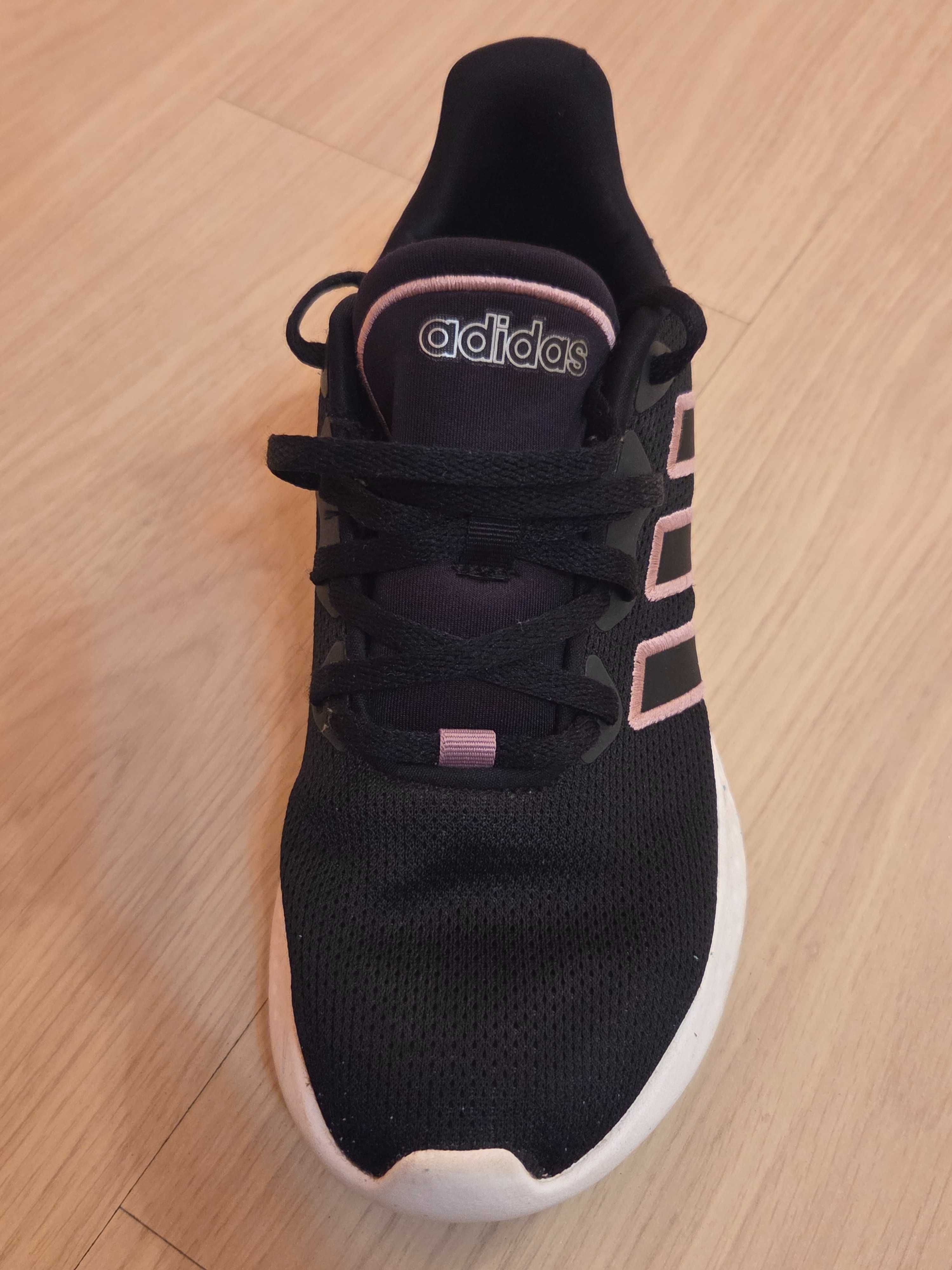 Маратонки, Adidas
