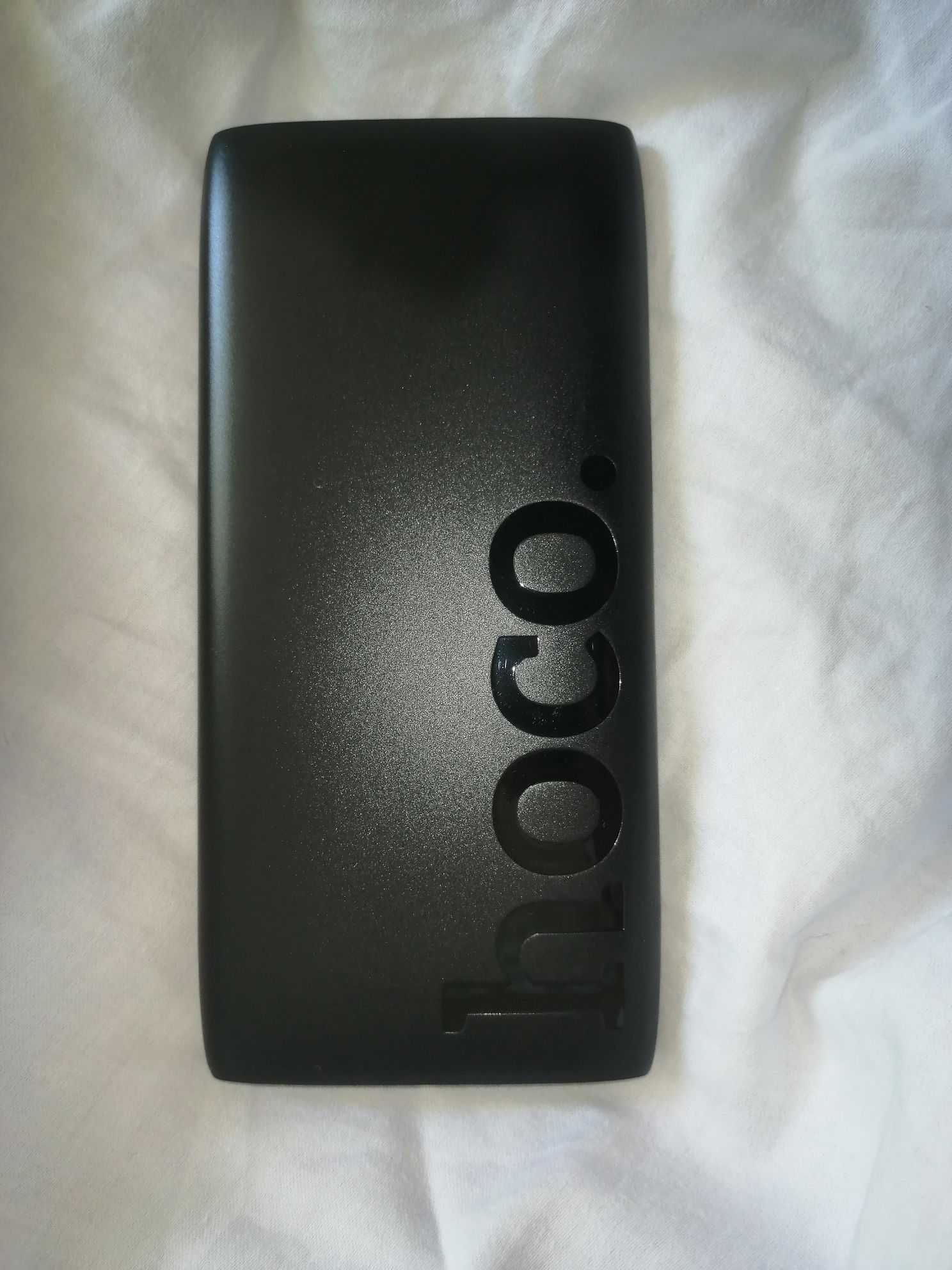 Powerbank sotiladi 1marta ishlatilingan hali yangi karopkasi turipti