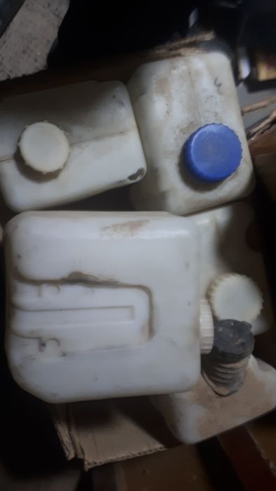 Avtomobil oynasini suv bachoklari