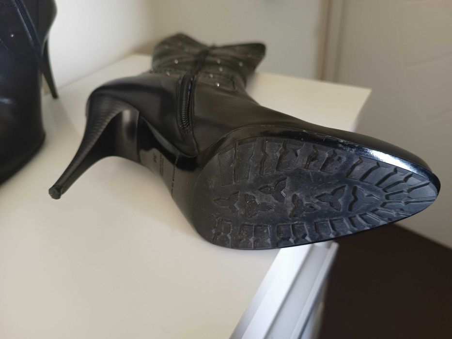 Елегантни  ботуши 38 р-р