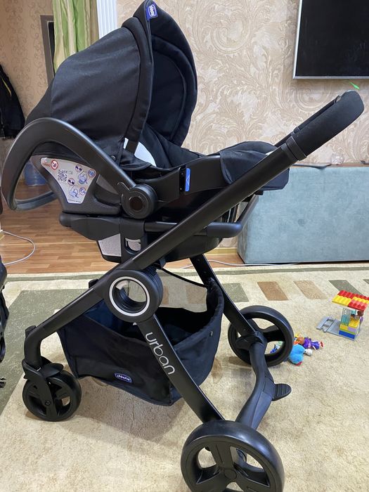 Коляска универсальная 3 в 1 Chicco Urban Plus, черный