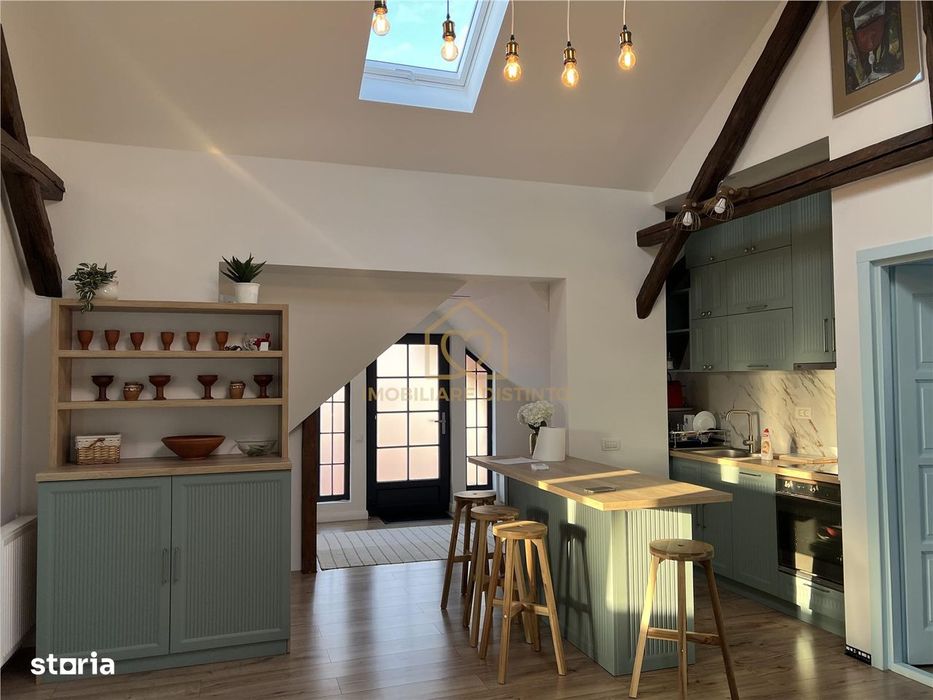 Apartament la casa cu curte 3 camere si 2 bai