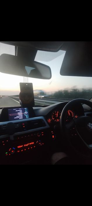 Vând BMW f30 2012 320d