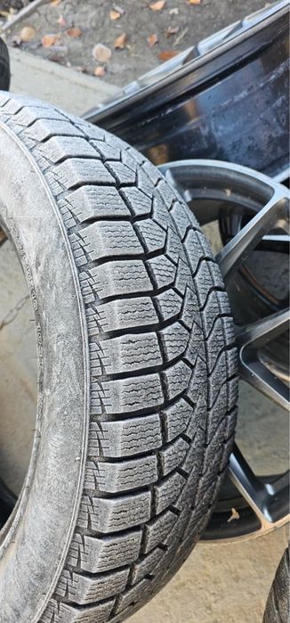 Шины и диски сатылады.