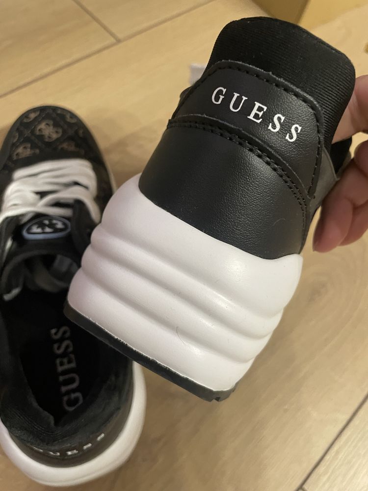 Guess 36номер Нови Оригинални