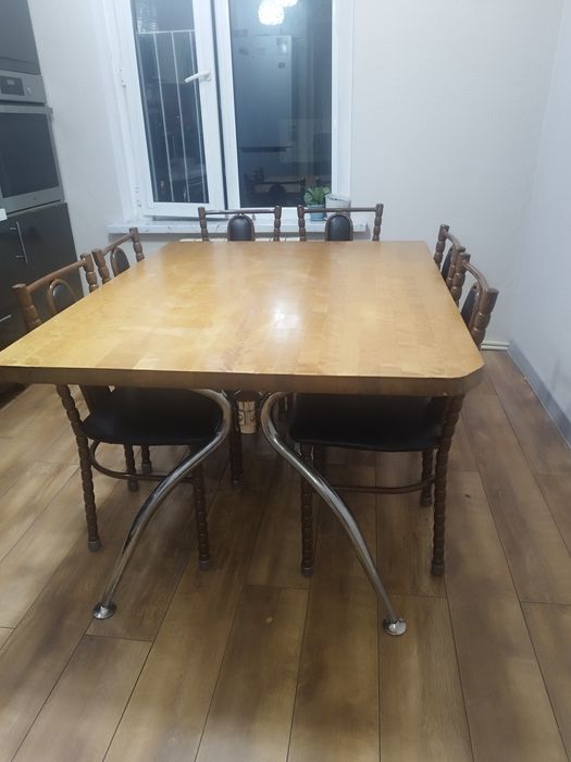 Продам стол со стульями