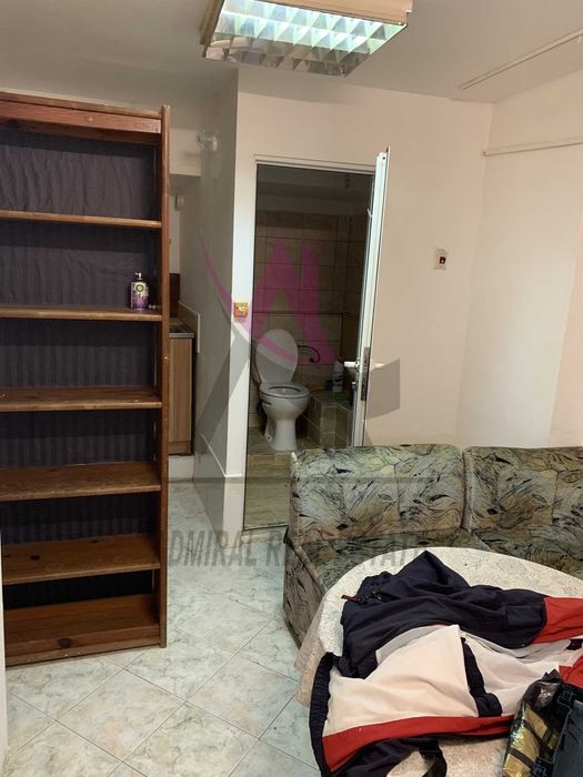 Дава се под наем Двустаен апартамент в Варна, Цветен квартал - 40 кв.м за 225 € - Снимка #1