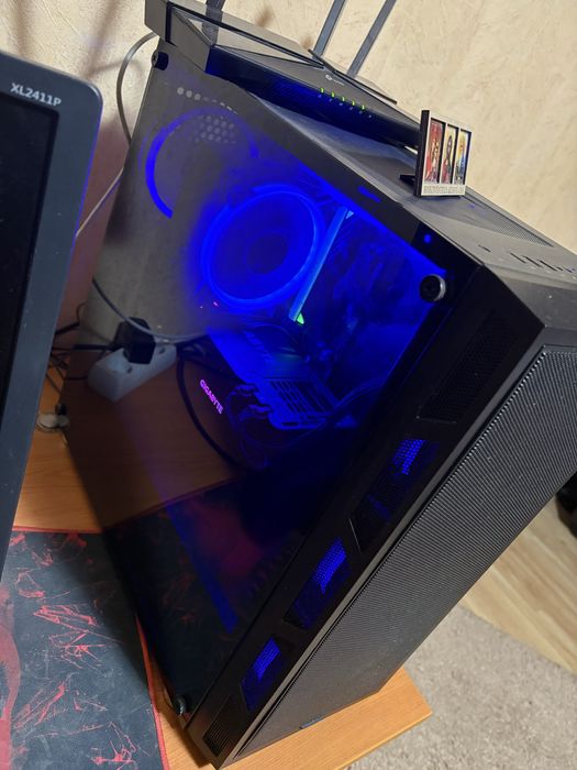 Vand Pc Gaming + monitor 144 hz BENQ