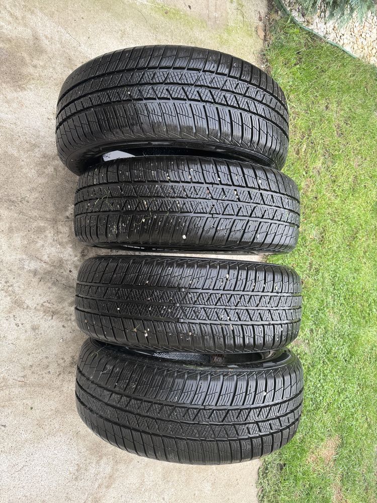 Cauciucuri de iarna 215/60 R17