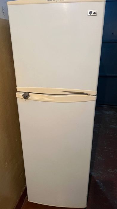 Холодильник (полностью рабочий)