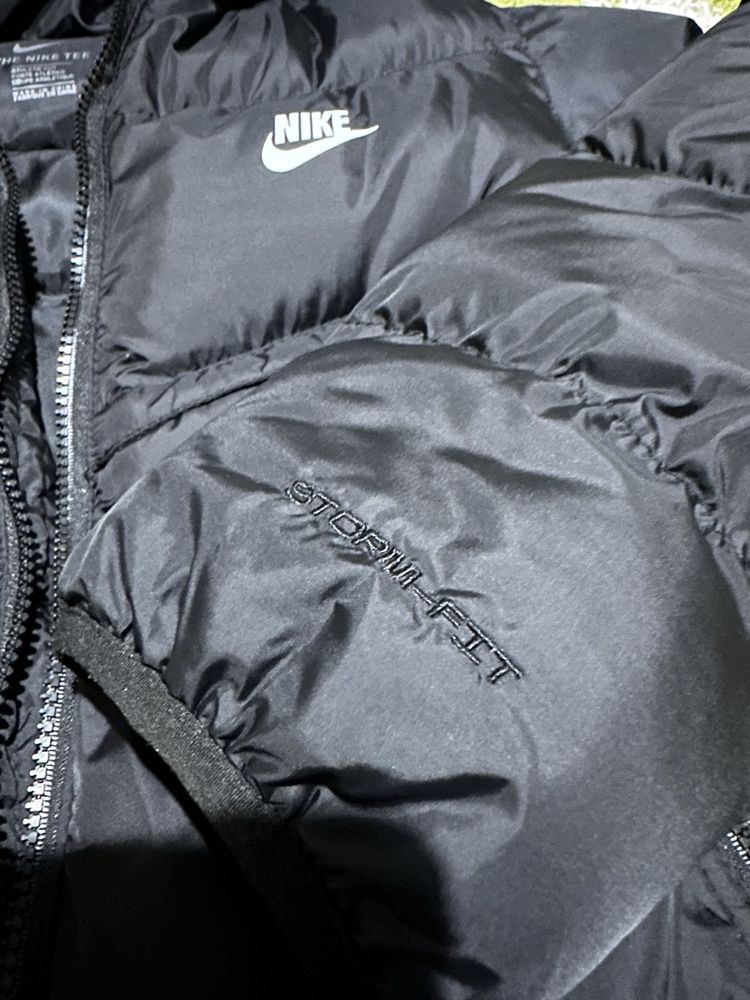 Geaca nike tee M noua nepurtata nu adidas the north face