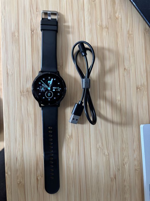 Smartwatch compatibil IOS si Android