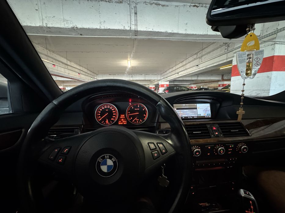 Vand BMW seria 5 e60 530d an 2008