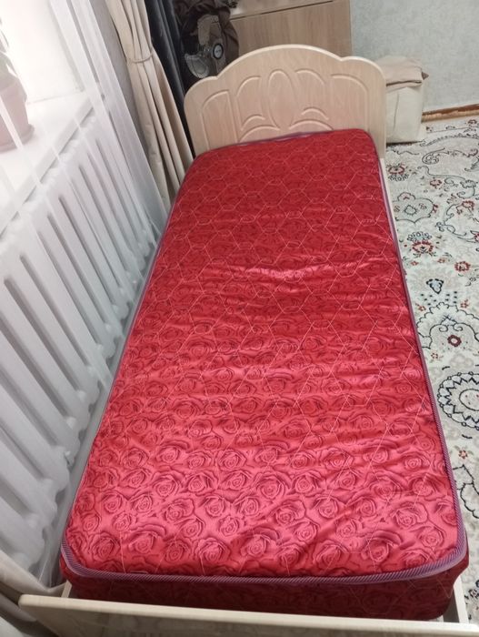 Продаю  кровать.