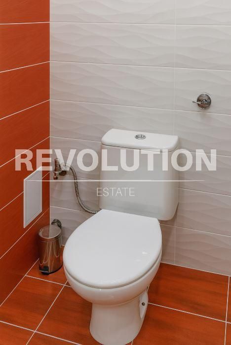 Дава се под наем Етаж от къща в Варна, Галата - 80 кв.м за 400 € - Снимка #4