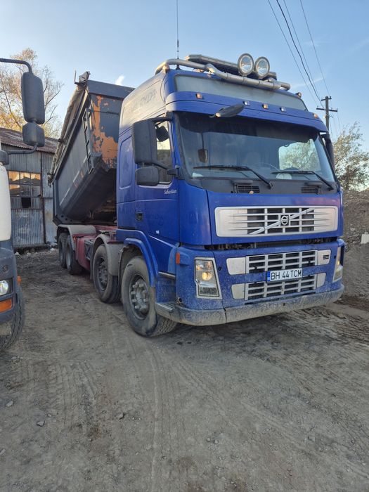 Volvo 8x4 basculabil an 2005