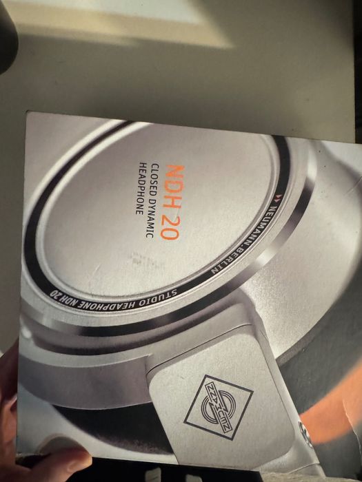 Neumann NDH 20 – Ca noi, studio, calitate premium