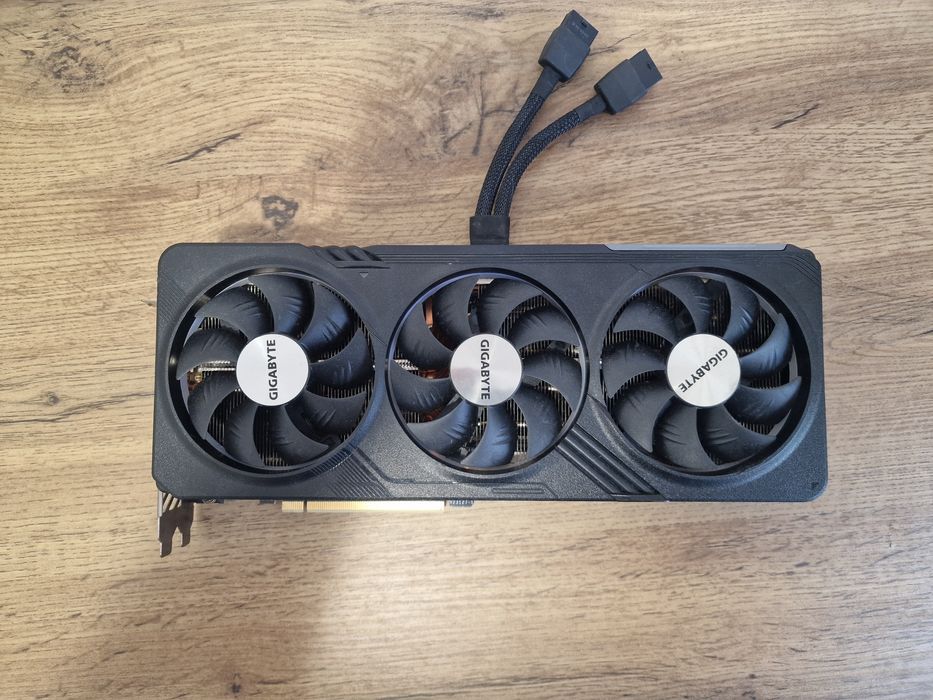 Placa video RTX 4070 Super 12gb Gigabyte