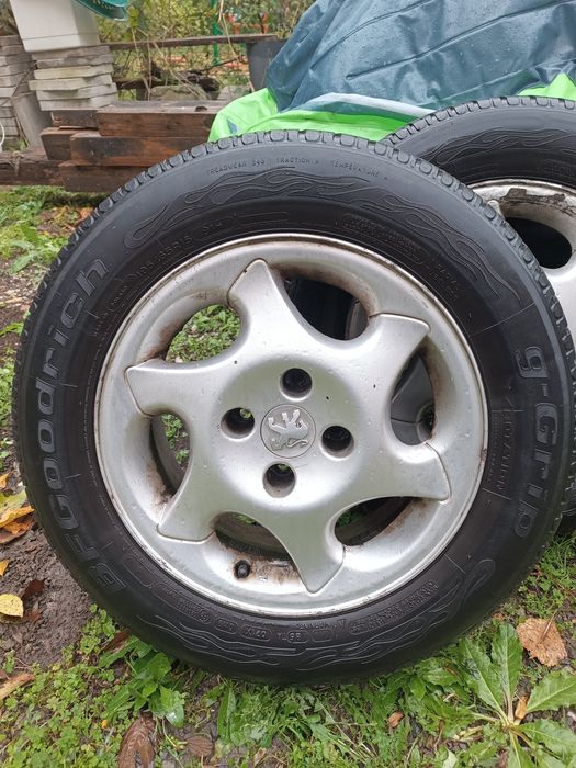 Алуминиеви джанти 15 цола с гуми, плюс резервна гума за Пежо.з