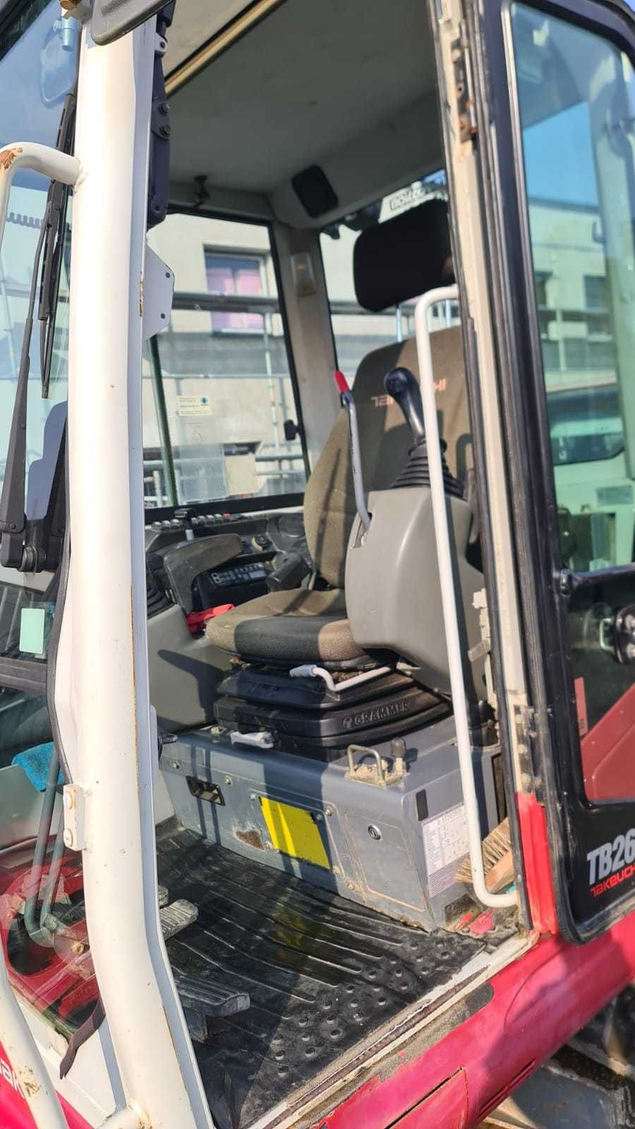 Takeuchi TB 260 an 2018 ore 2800   3 cupe si (aier conditionat)