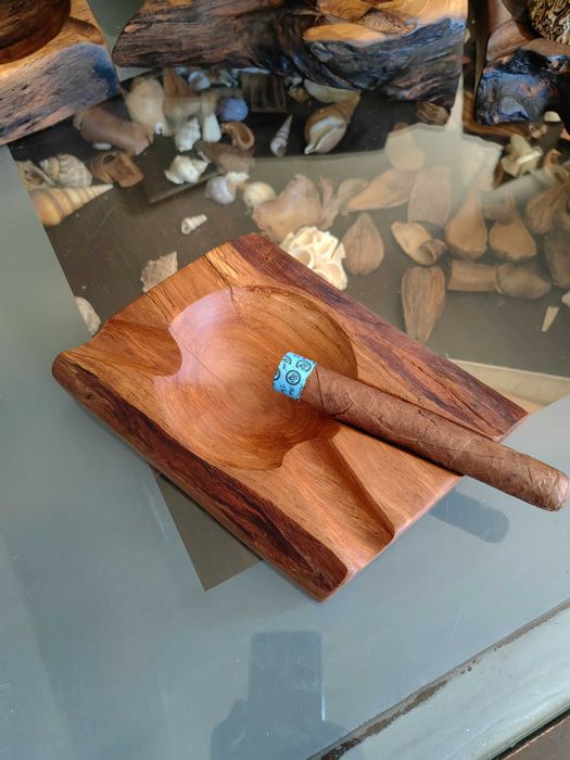 Пепелник за пури