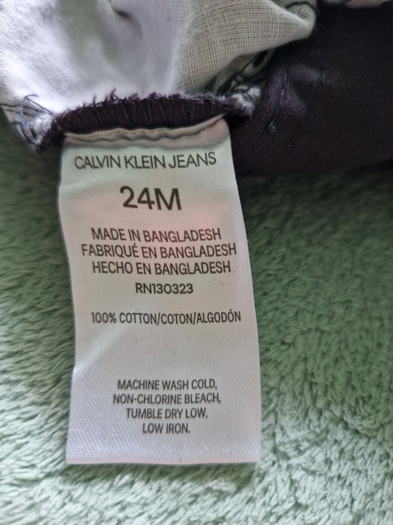 Pantaloni baiat, Calvin Klein, marime 24 luni