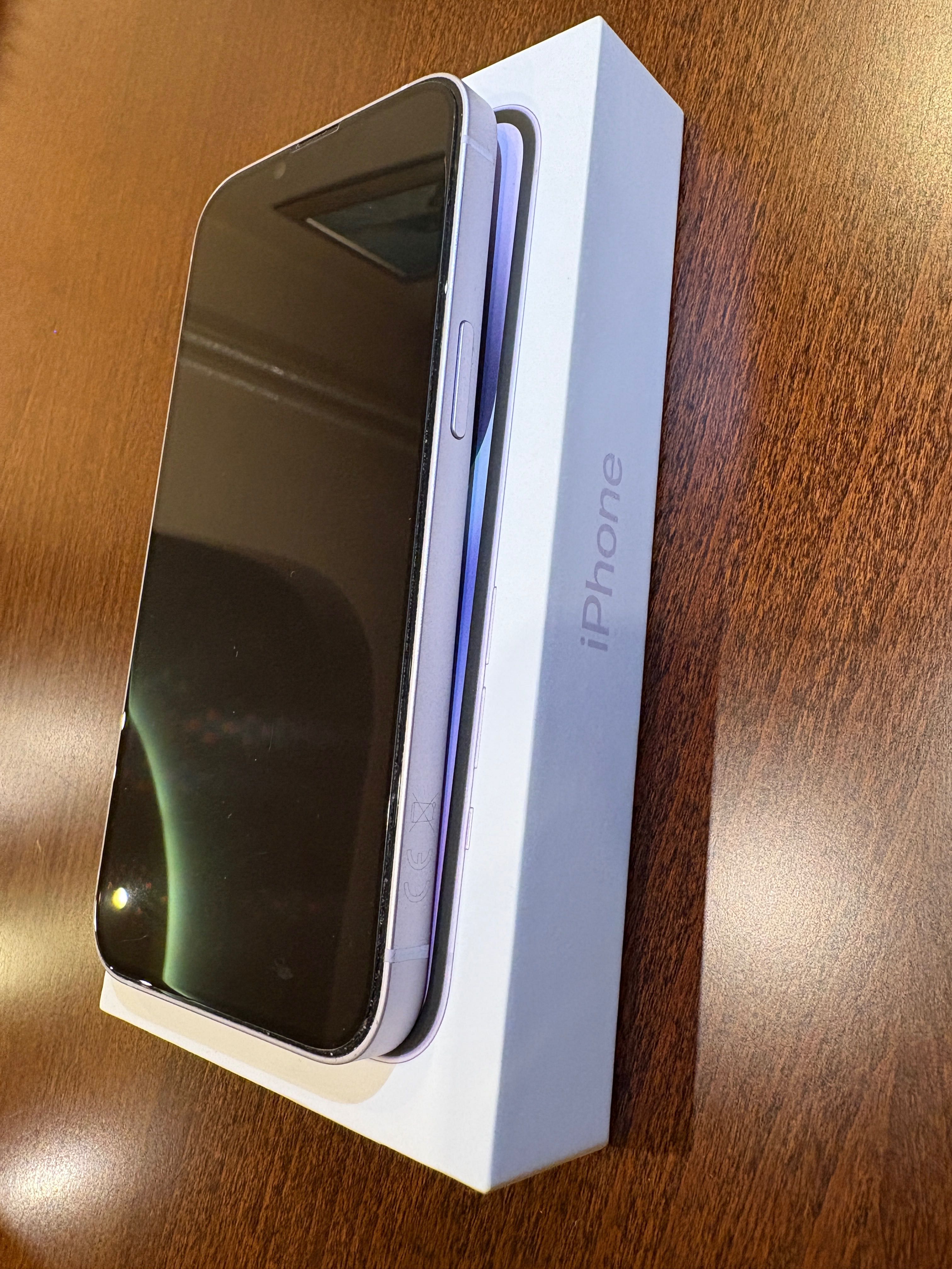 iPhone 14 128 GB лилав