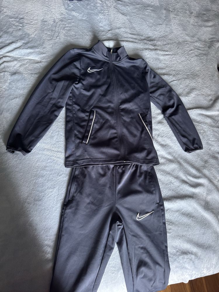 Детски анцунг NIKE