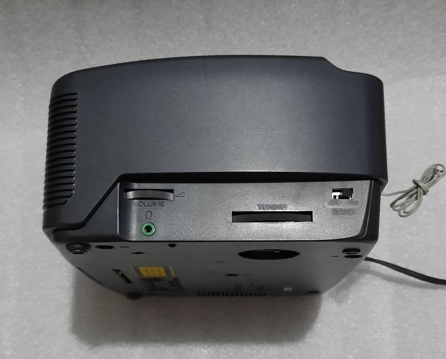 Radio cu ceas și CD player stereo Sony ICF-CD810