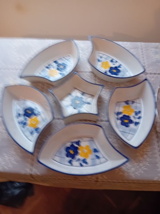 Порцеланов комплект