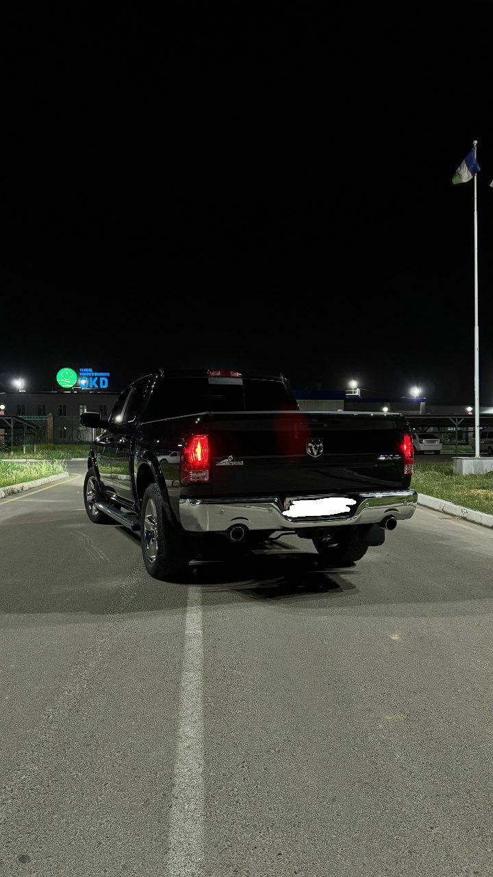 Dodge Ram 1500 Йили 2016
