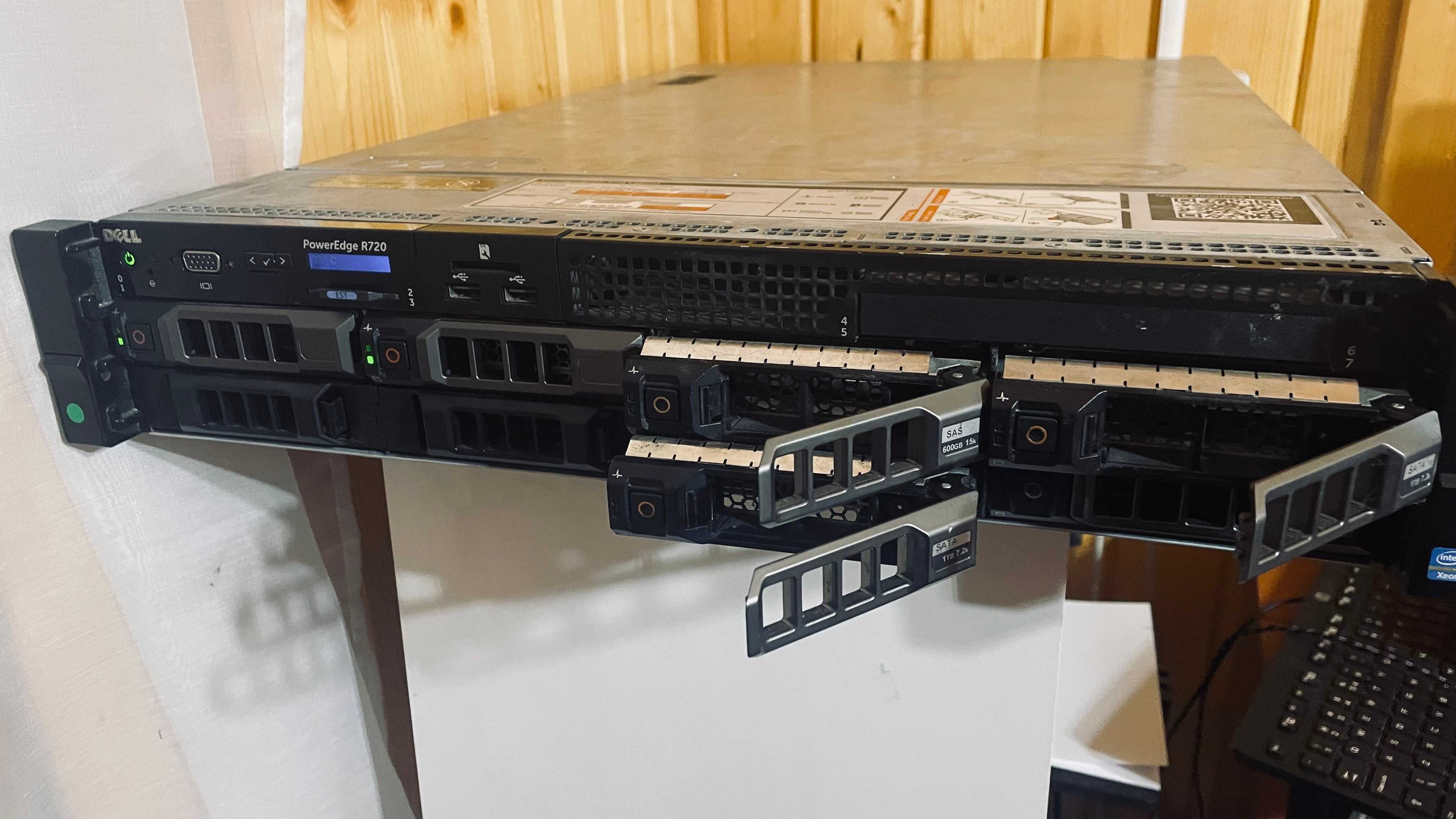 Server Dell Poweredge R720, 8 x LFF, 2 x PSU, Raid PERC H710