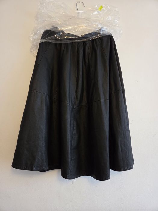 Fusta clos din piele naturala, impecabila
