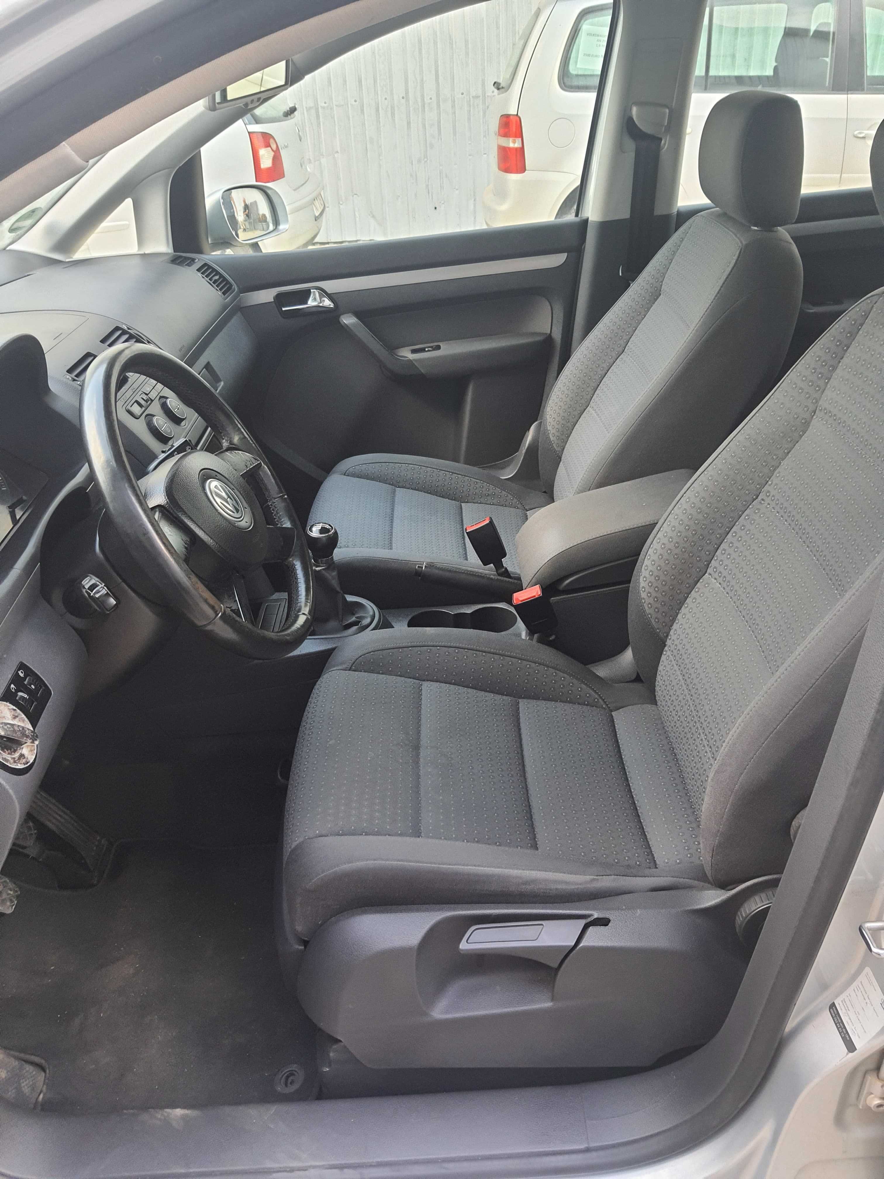 Vand VW Touran 1.9 tdi recent adus din Germania