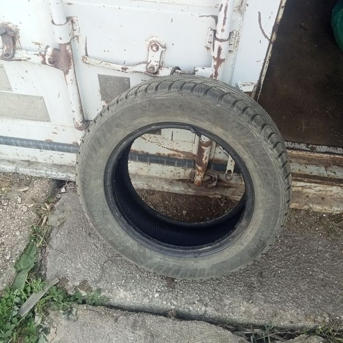 Продам резину 195/60/15.