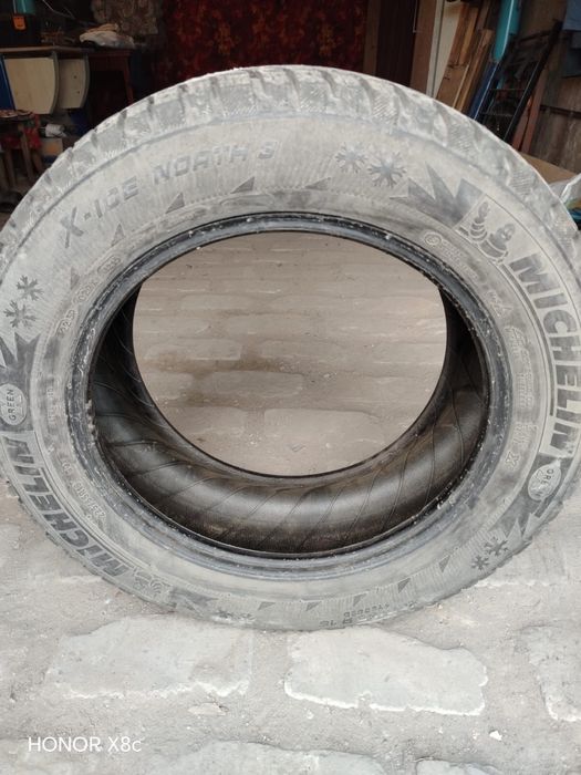 кто  до  завтра  купит ЗА 40К ОТДАМ  колеса  MICHELIN