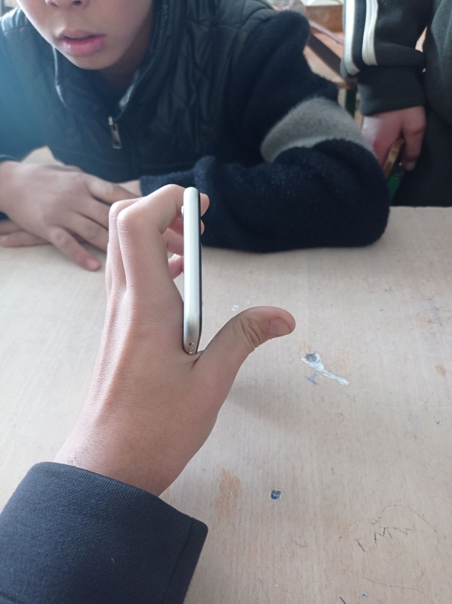 Iphone 6 sotiladi