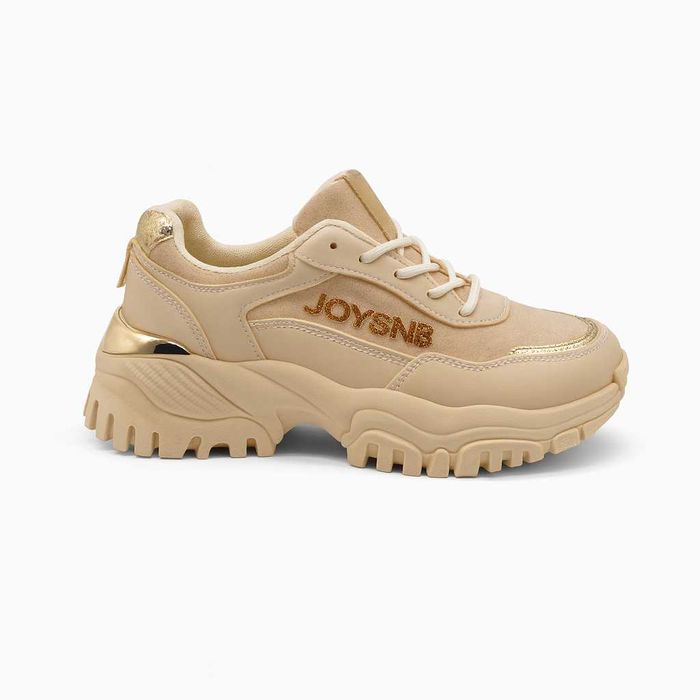Дамски бежови сникърси с масивна подметка и златисти акценти