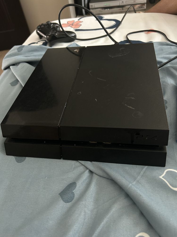 Playstation 4 конзола