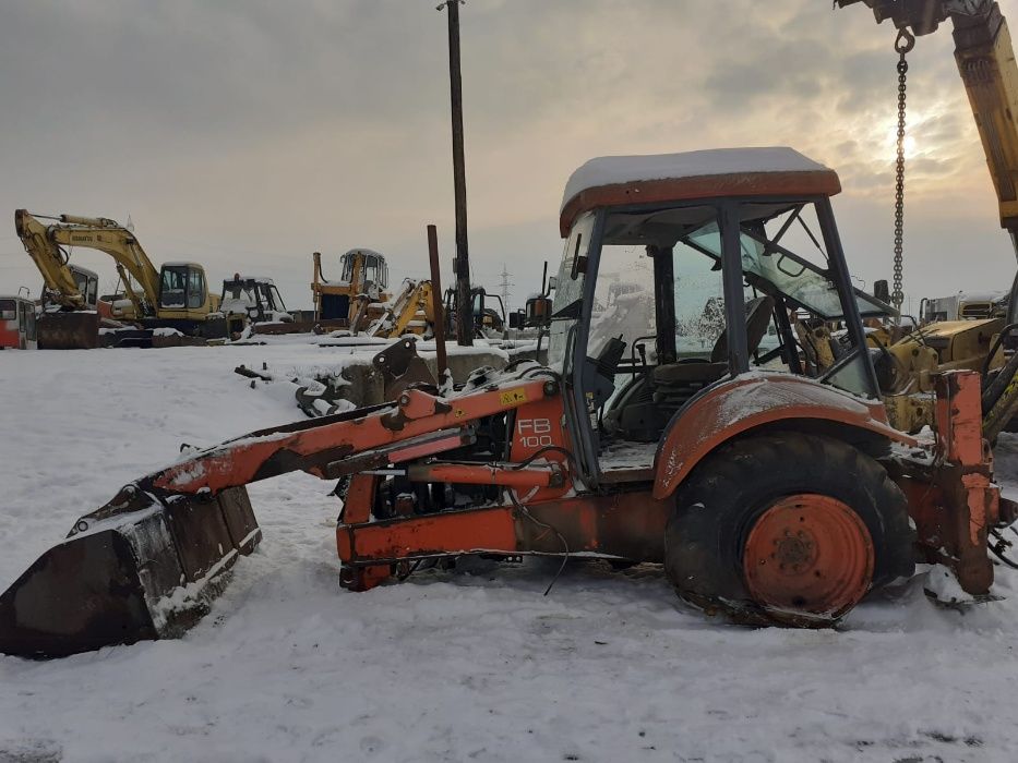 Buldoexcavator Fiat Hitachi FB100 , FB110 dezmembrez