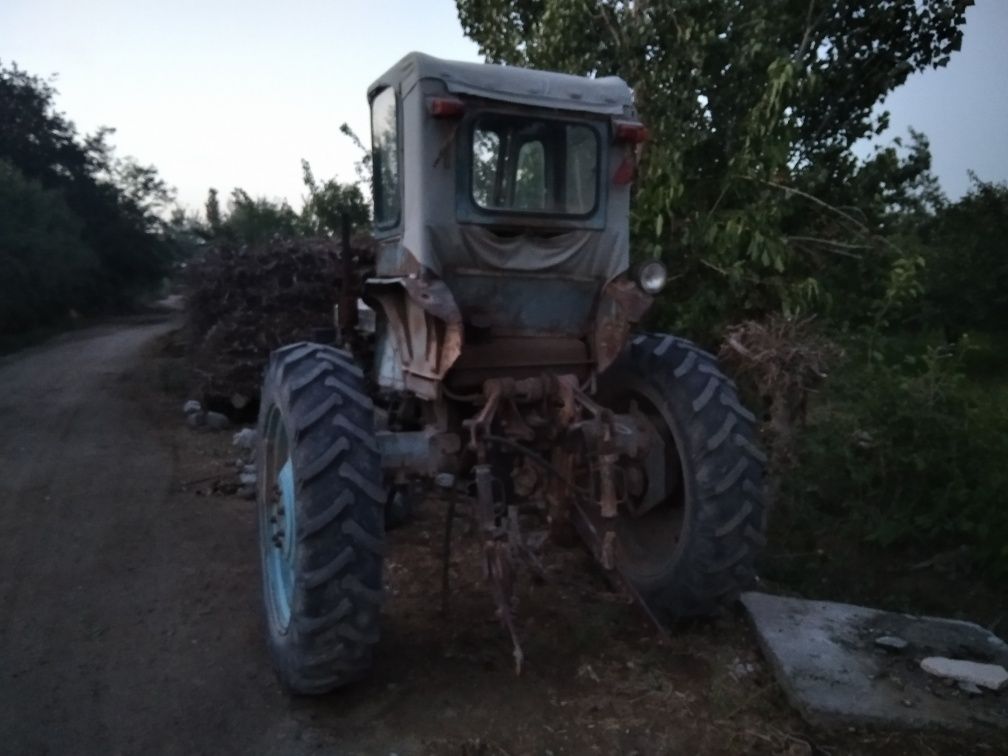 T28 traktor soz xolatda