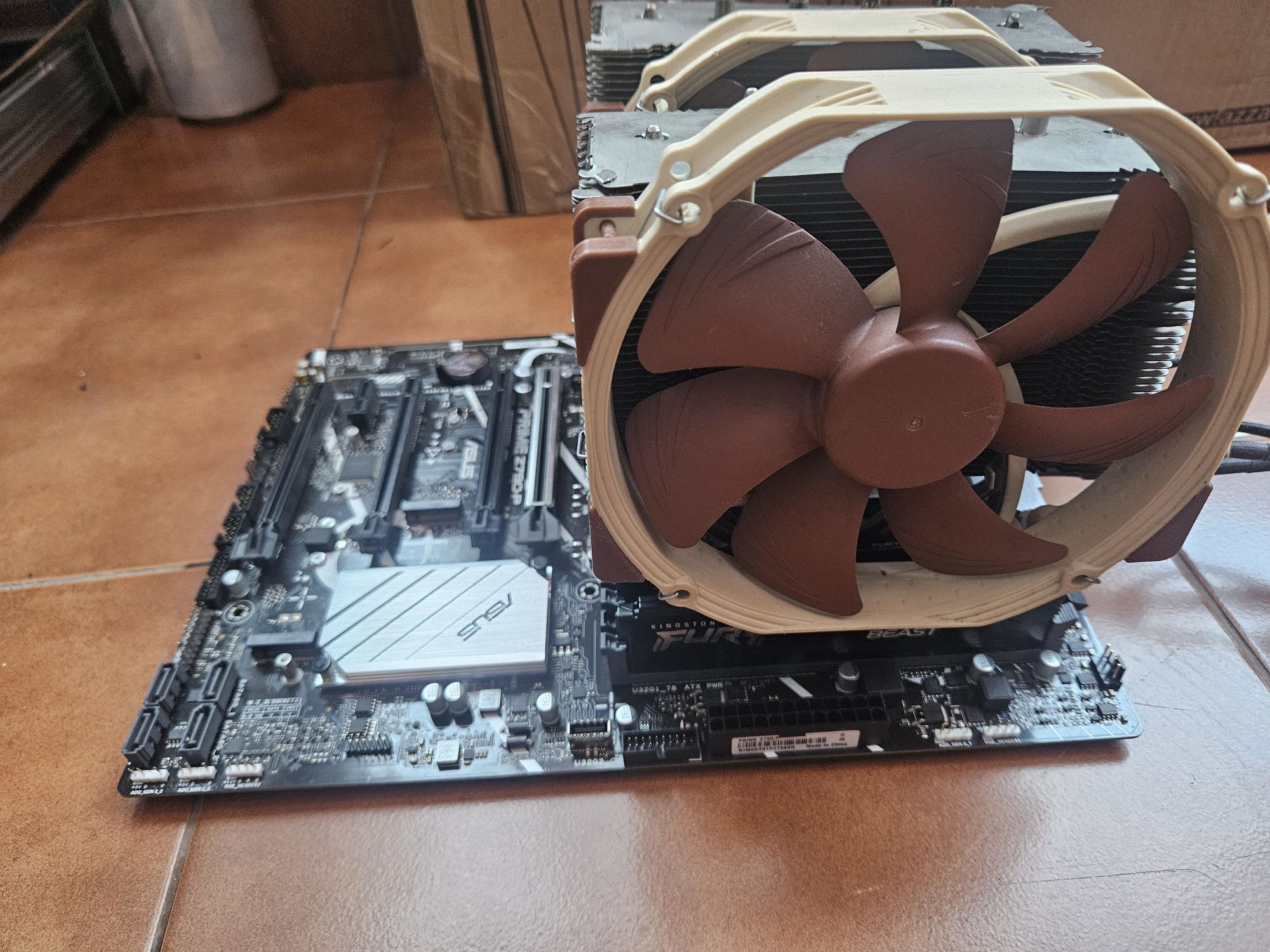 Продавам геймърски дъно, процесор I7 12700KF , рам DDR5 и охлаждане