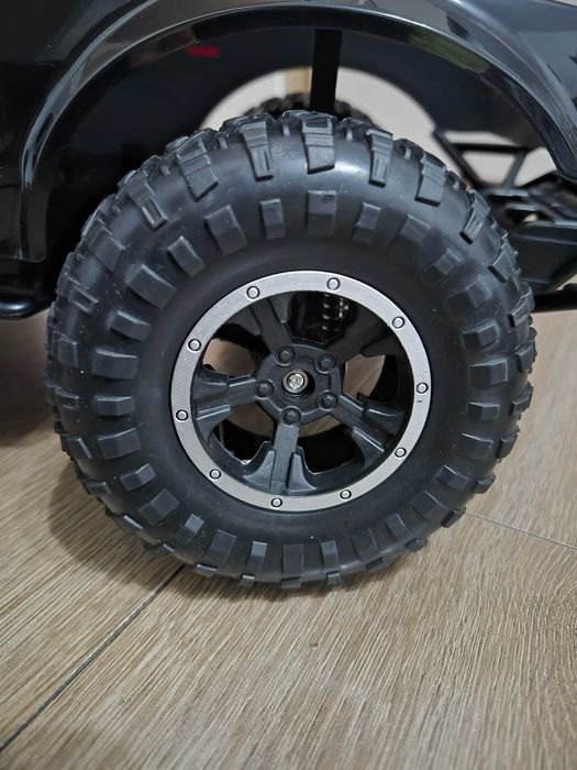 Кола с дистанционно