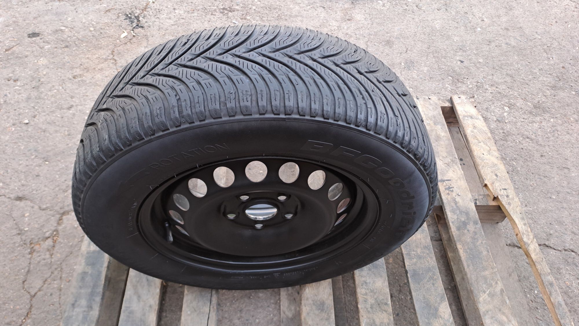 1бр. РЕЗЕРВНА 15" 5Х112мм с гума 195/65/15 Golf 5, 6, Touran 5х112