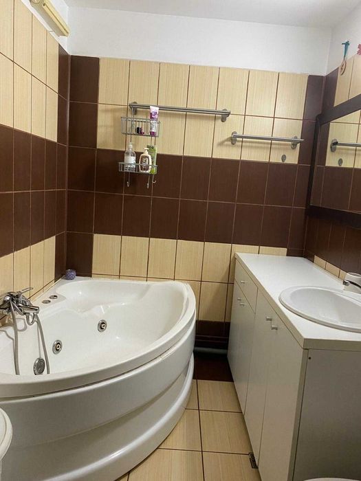 Inchiriez apartament 2 camere - zona Doamna Ghica